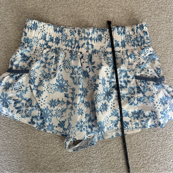 NWT FP Movement Get Your Flirt On Shorts | Women’s Activewear / Workout Shorts - Picture 8 of 8